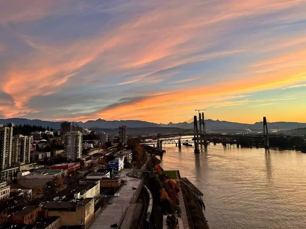 660 Quayside Dr #2103, New Westminster, BC V3M 0P1