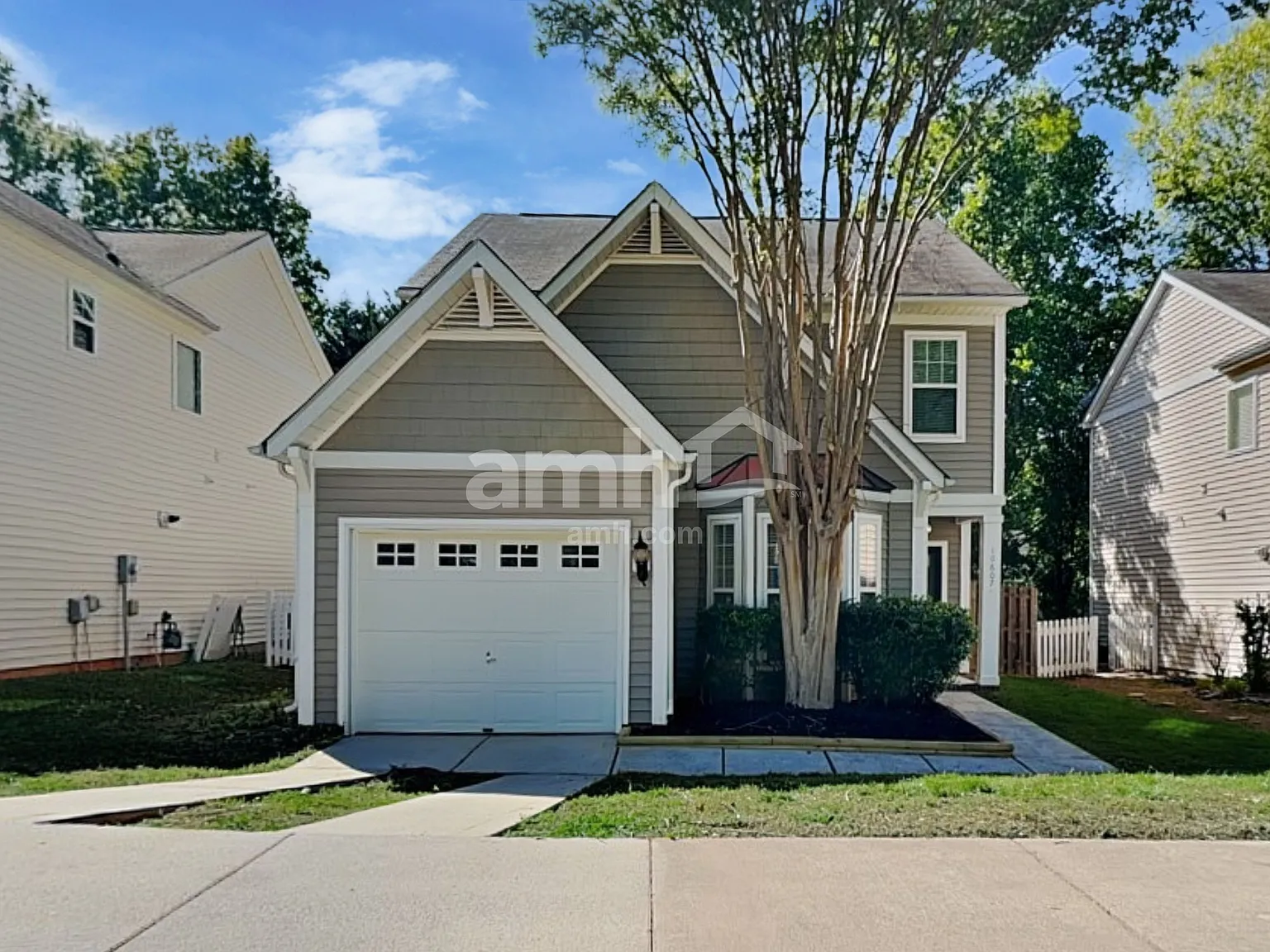 3 bed, 2.5 bath, 1782 sqft, $1,985 — Photo 1