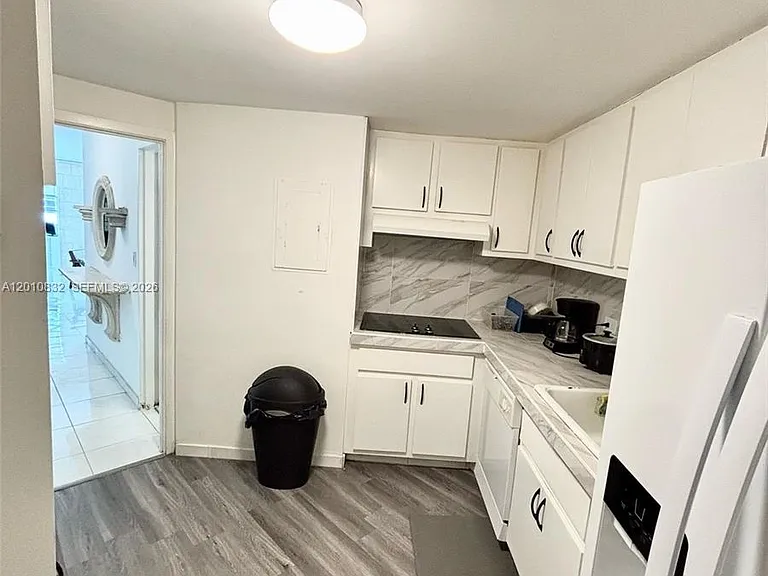 905 Brickell Bay Dr #1824 — Photo 8