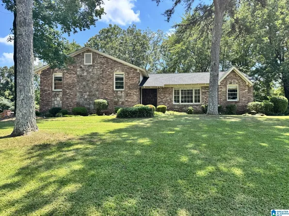 113 Fox Hill Dr, Birmingham, AL 35215