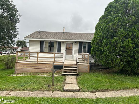 2nd image of 301 SE 3rd St