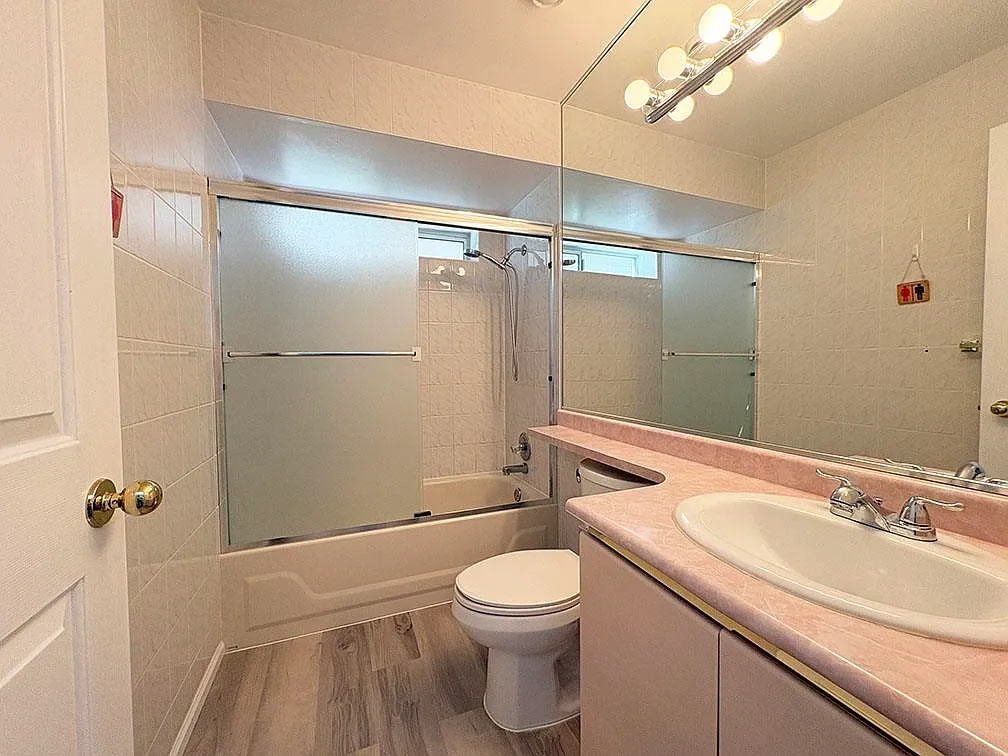2 bed, 543 sqft, $2,000 — Photo 3