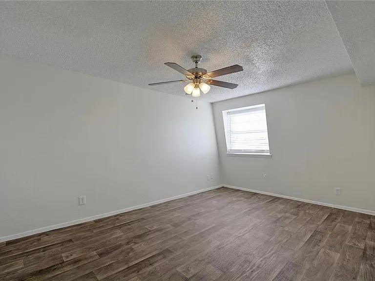1825 Wooten Park Dr #101 — Photo 17