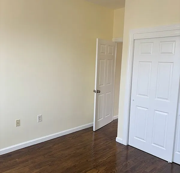 42 Hawkins St #2R — Photo 3