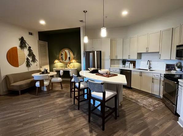 (undisclosed Address), Houston, TX 77019