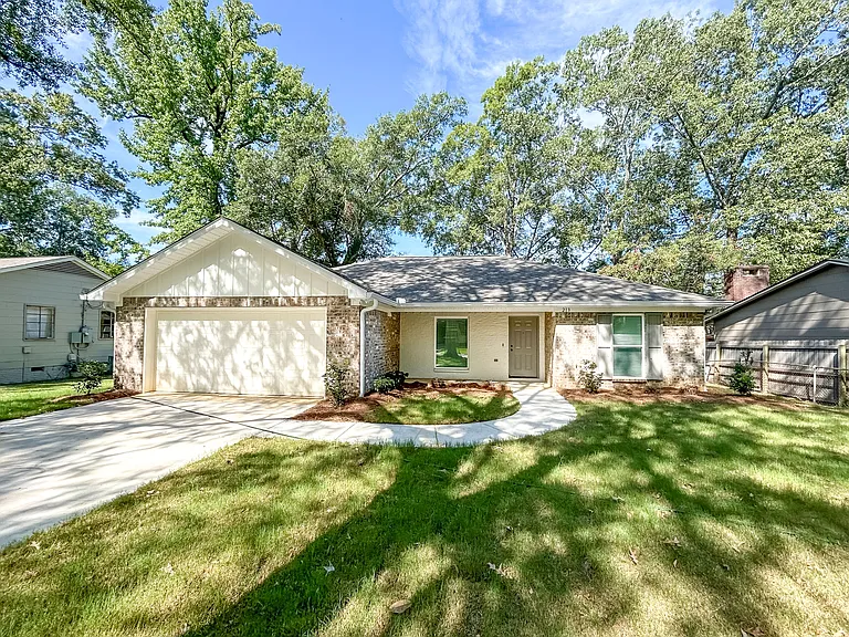 213 Pine Park Dr — Photo 10