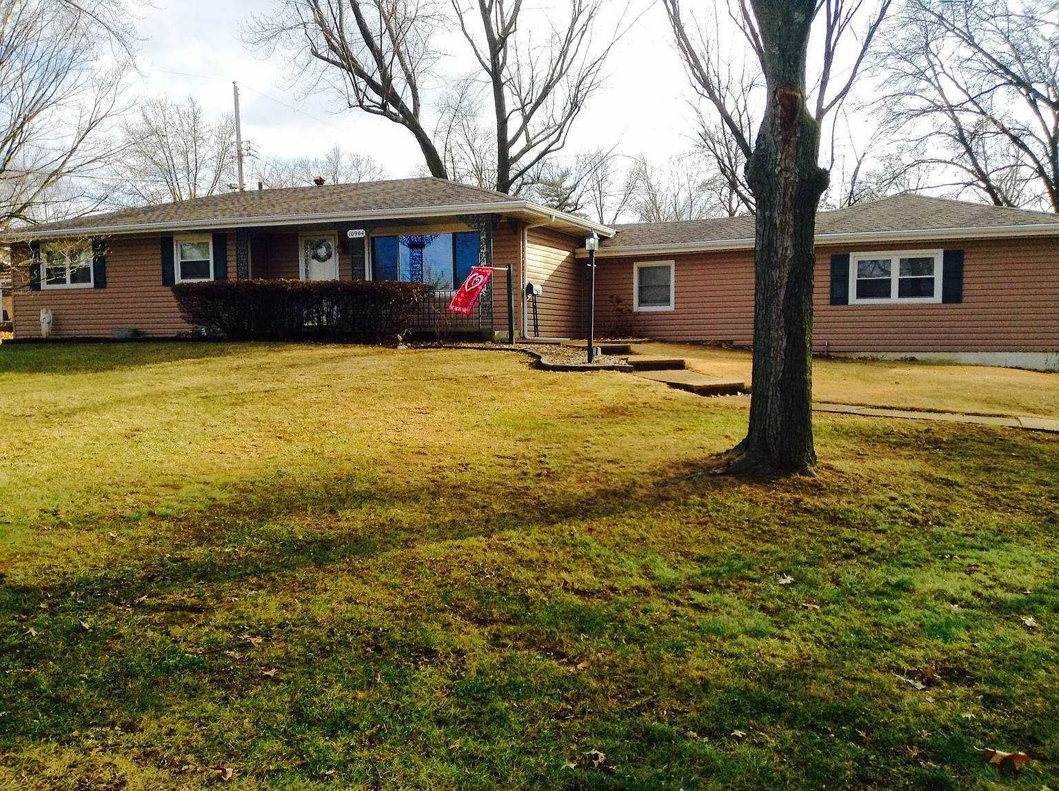 10904 Ridgecrest Dr photo 1