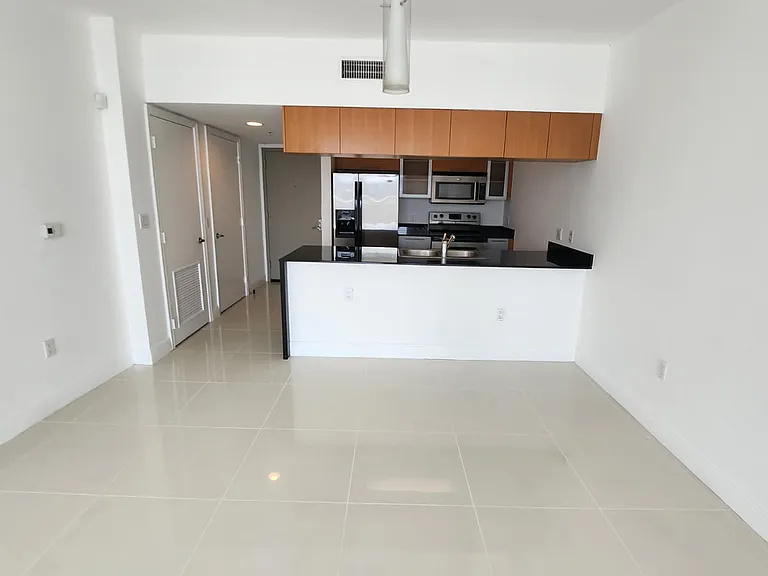 1750 N Bayshore Dr #5411 — Photo 22