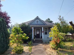 305 S 3rd St, Cottage Grove, OR 97424