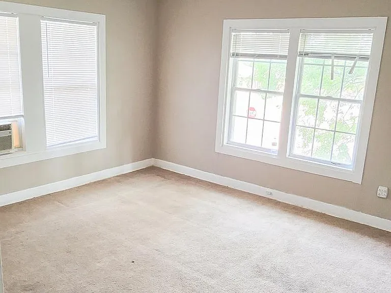 601 College Dr #4 — Photo 2