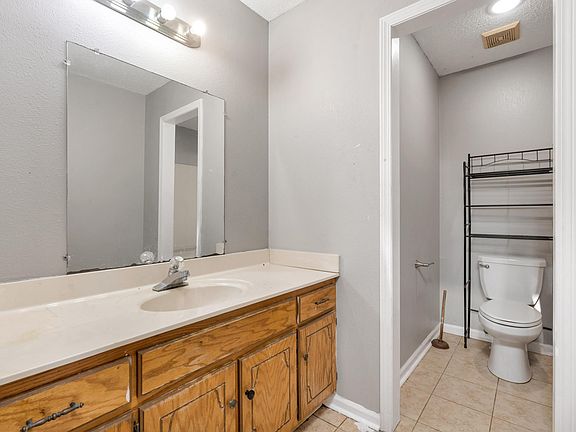 5th image of 2516 Glenn Pl