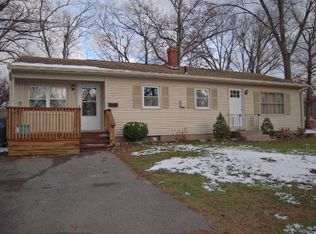 3 Winding Ln, Enfield, CT 06082