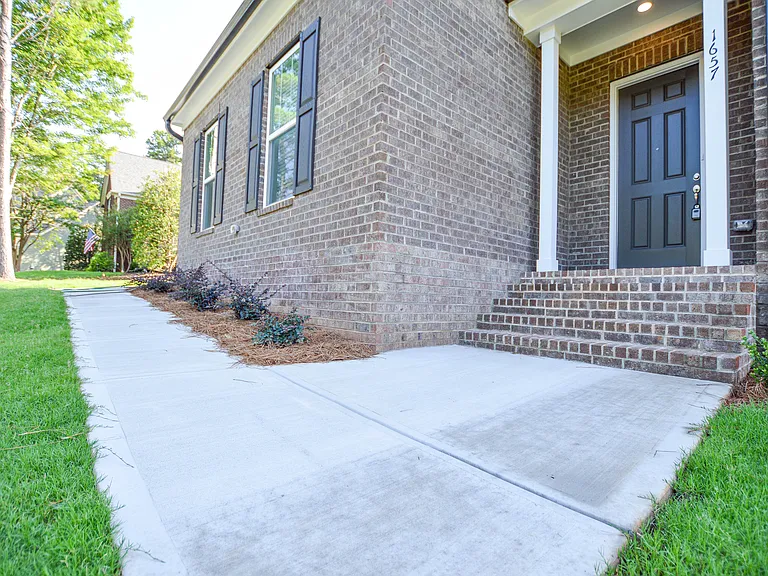 1657 Scotch Pine Ln — Photo 36