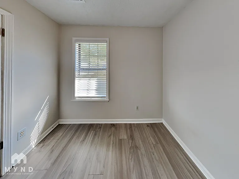 151 Wilson St — Photo 17
