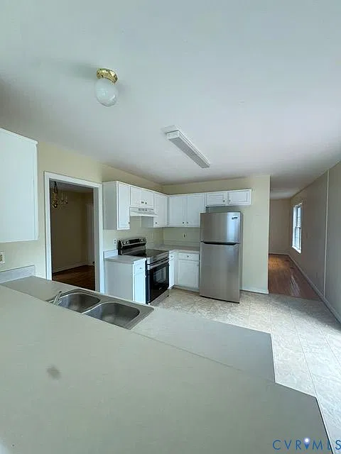 3 bed, 2.5 bath, 1665 sqft, $2,495 — Photo 3