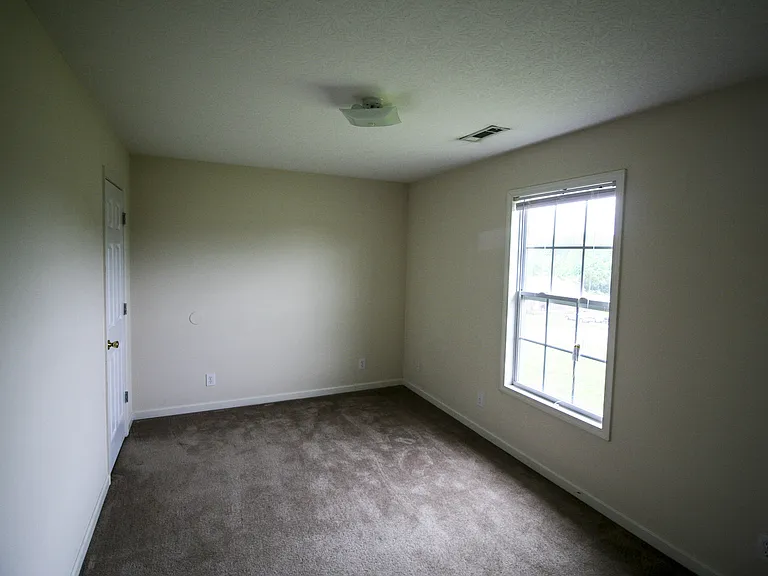845 Kinniard Rd — Photo 5
