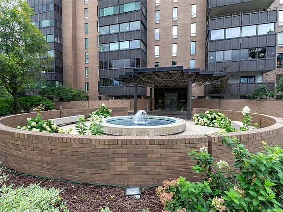 2nd image of 3131 Fleur Dr Unit 506