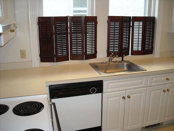 5th image of 7930 Germantown Ave #B