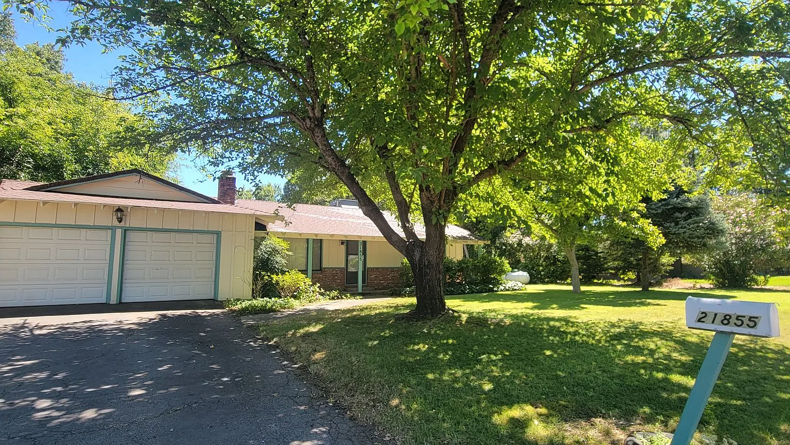 Great Palo Cedro Neighborhood, Close Distance to Both Junction and Foothill Schools — Photo 1