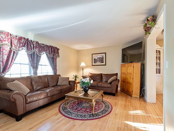 5th image of 5 Parkway Dr