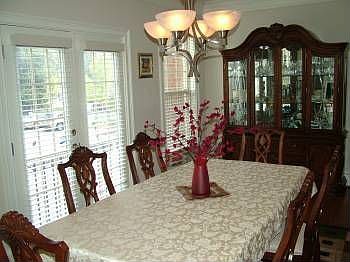 4th image of 2766 Durham Dr
