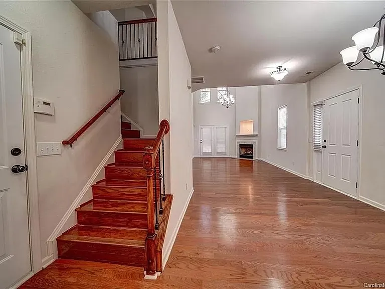 10947 Princeton Village Dr — Photo 18