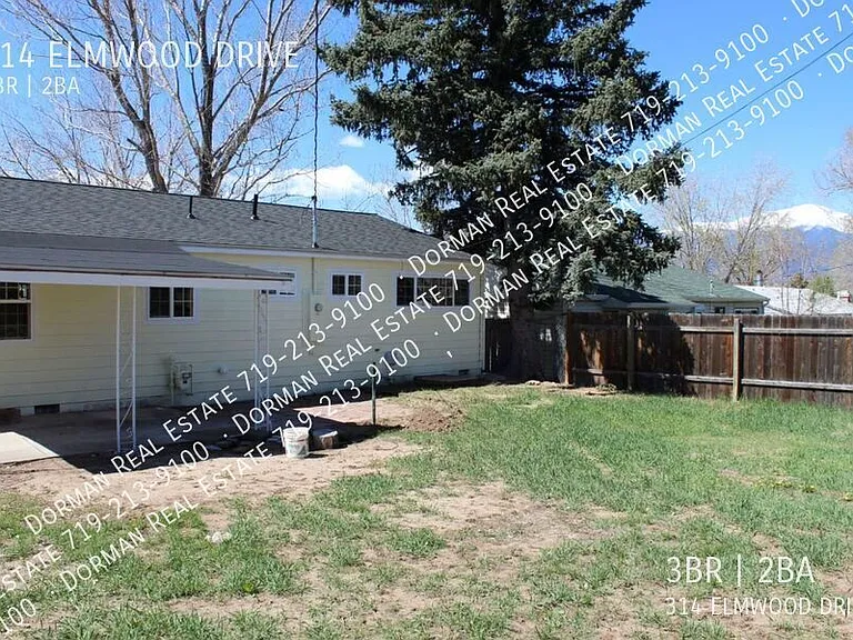 314 Elmwood Dr — Photo 4