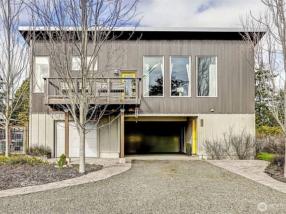 4th image of 406 Discovery Road