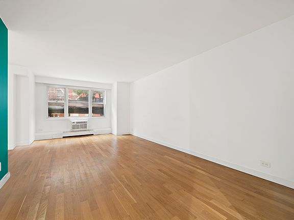 4th image of 1175 York Ave APT 2R