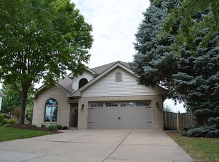 2445 Cattlemen Dr, New Lenox, IL 60451
