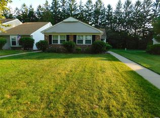 50 Hearthside Dr, Mount Sinai, NY 11766