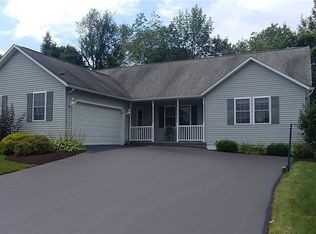 5405 British Open Ln, Camillus, NY 13031