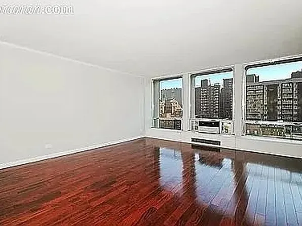 300 East 33rd Street image 1 of 9