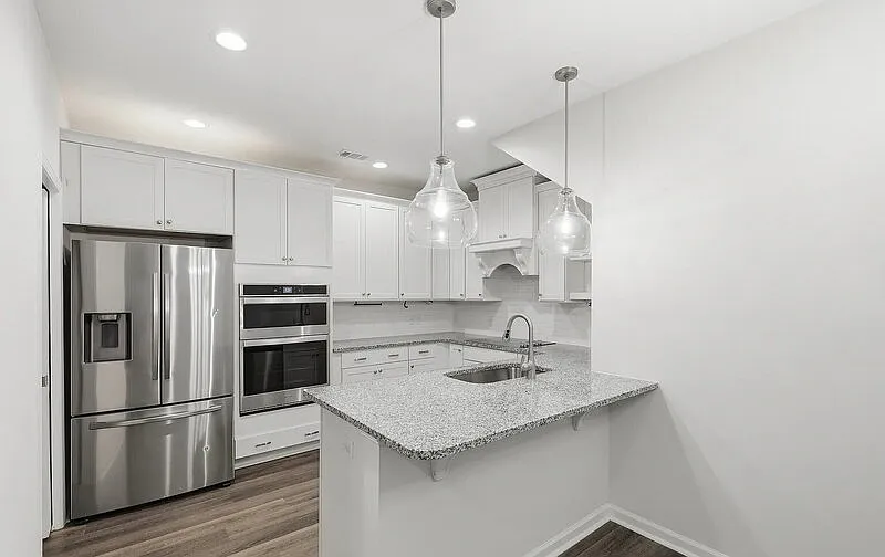 3 bed, 2.5 bath, 1886 sqft, $2,550 — Photo 3