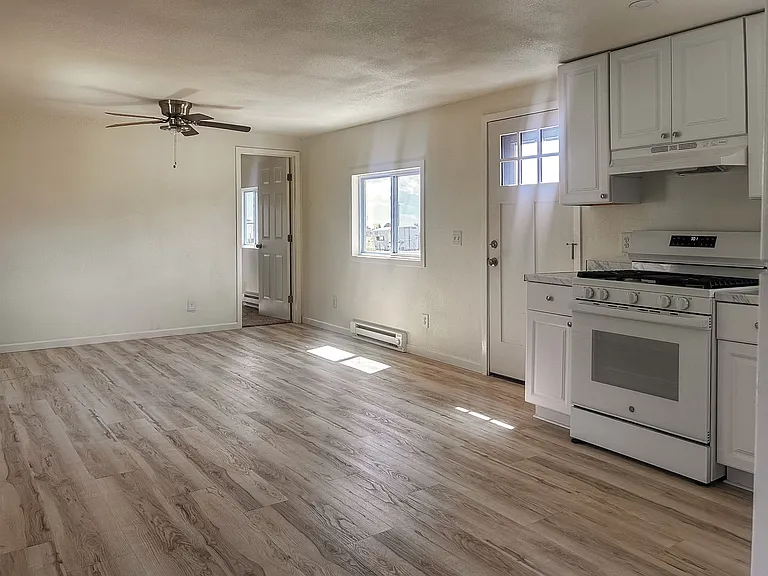 5945 Coyote Ln — Photo 8
