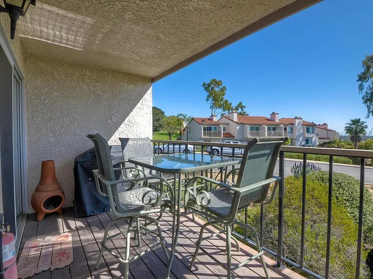916 Caminito Estrada #B — Photo 16