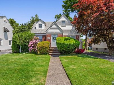 221 Bell Ave, Hasbrouck Heights, NJ, 07604