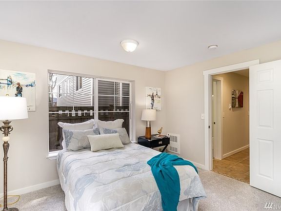 3rd image of 7543 11th Ave NE APT C