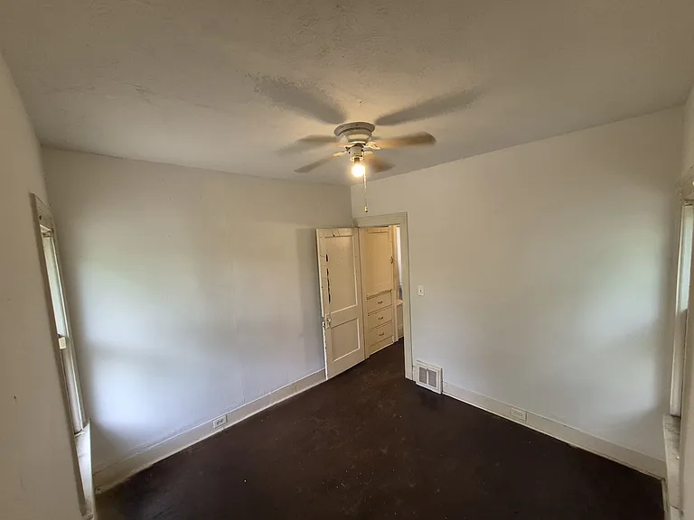 3333 E 125th St #1 — Photo 9