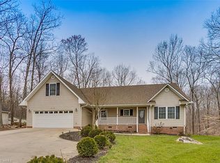 1369 Ridgewood Cir, Asheboro, NC 27203