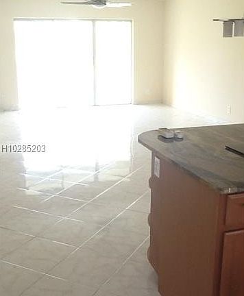 4th image of 600 NE 2nd St APT 212
