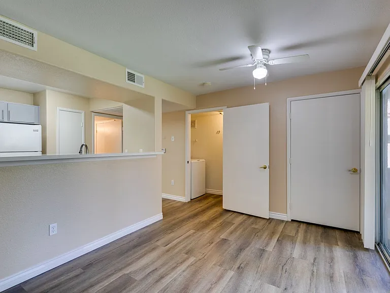2300 Silverado Ranch Blvd #1016 — Photo 18