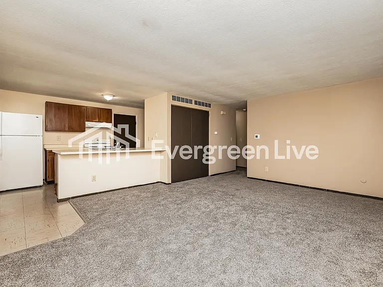 7651 Dalmation Dr — Photo 3