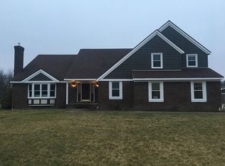 18728 Vermont St, Grafton, OH 44044