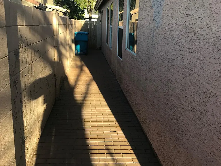 1727 E Pontiac Dr — Photo 3