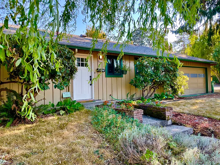 8636 N Fowler Ct — Photo 14