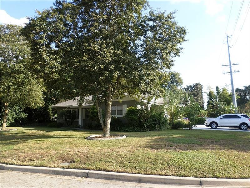 1st image of 716 W End Cres N