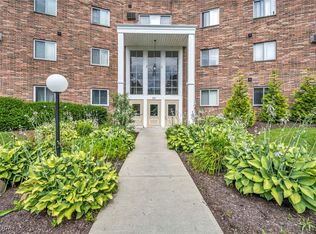 315 Solon Rd APT 108, Chagrin Falls Village, OH 44022
