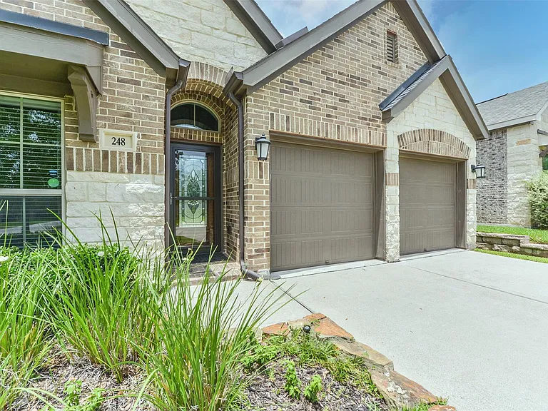 248 Clementine Ct — Photo 1