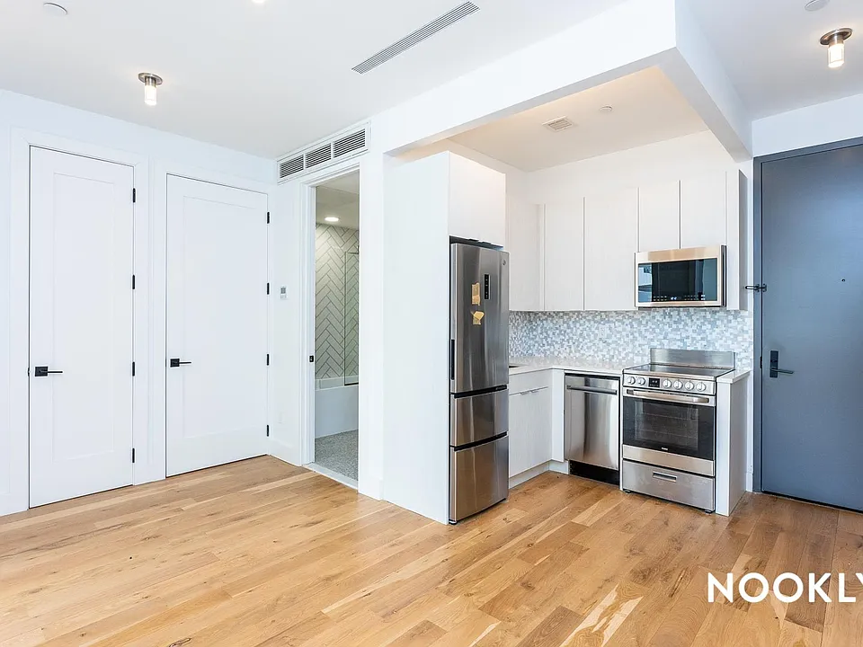 849 De Kalb Ave #4B